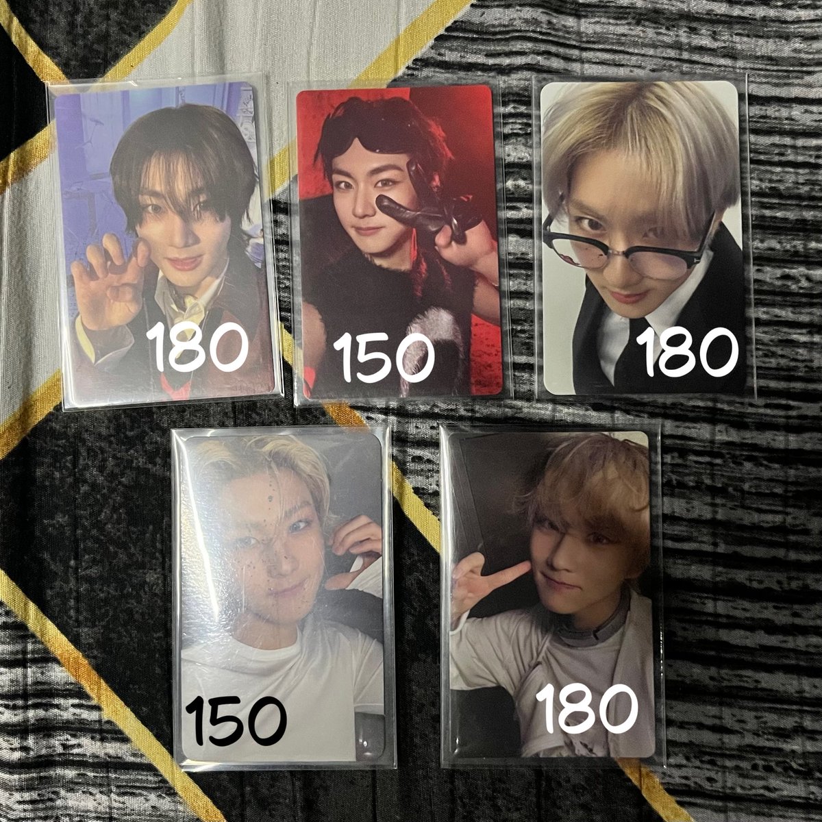 ninibread_'s tweet photo. wts | lfb

!! enhypen quitting sale !!
prices indicated in pictures ^^

loc : balagtas, bulacan
mop: gcash, maribank, gotyme
mod: direct j&amp;t only

#ENHYPEN #JUNGWON #HEESEUNG #JAY #JAKE #SUNGHOON #SUNOO https://t.co/58TmqpSDIj