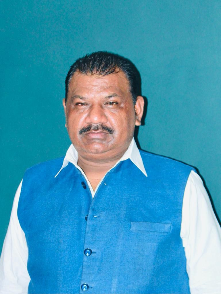 vipinkahin's tweet photo. #रामपुर_फ्लैश
सुरेंद्र सिंह सागर बने @samajwadiparty के प्रदेश सचिव। बसपा सरकार में राज्य मंत्री रहे थ�� सुरेंद्र सागर। बीते वर्ष @bspindia से निष्कासन के बाद सपा में हुए थे शामिल। चार दिन पूर्व @yadavakhilesh से लखनऊ में हुई थी मुलाकात। प्रदेश सचिव बनाए जाने से समर्थकों में खुशी https://t.co/Y89g8qVSVI