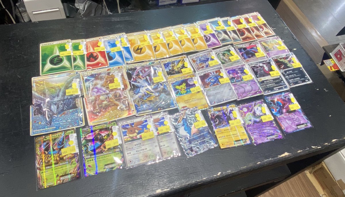 ポケカ 古めなカード大量にお持ち込み頂きました✨ 歴戦のポケモンたち