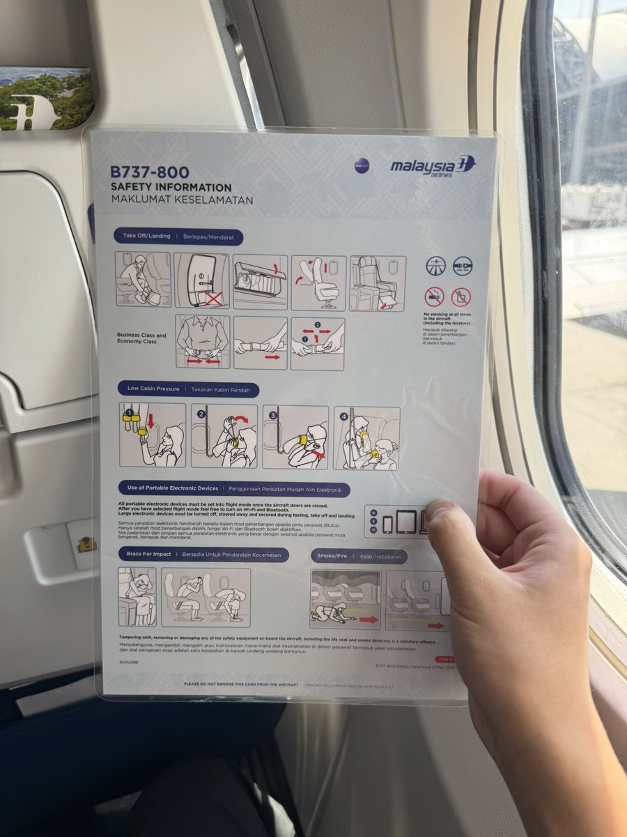 88888Human tweet media