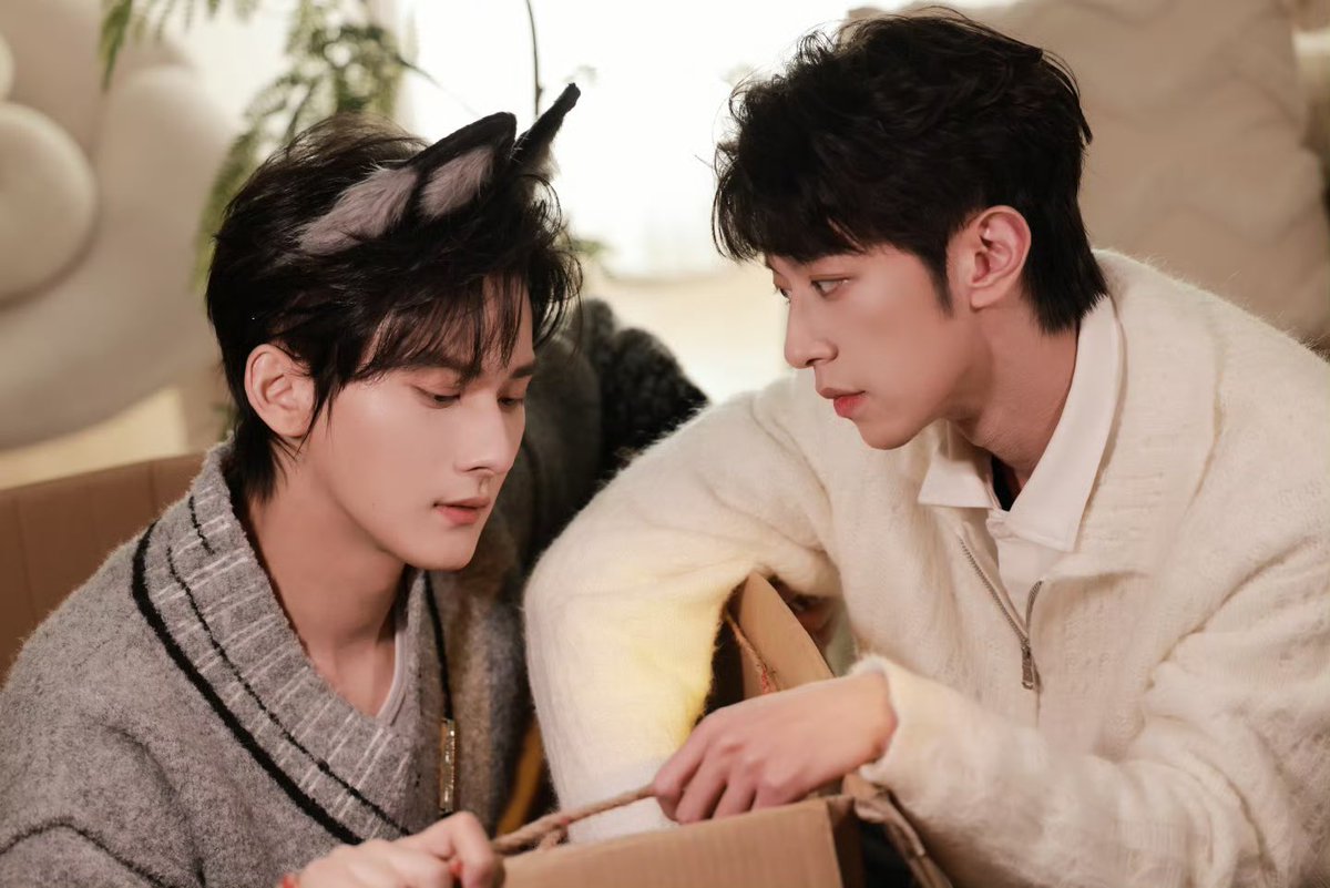 LFTL_F's tweet photo. เฮ้ยอะไรวะ ตกใจหมดเลย เกือบช็อก คู่นี้แสดงออกขนาดนี้กันแล้วหร๊อออออออ

#JiangLi #LiPeiEn #JiangHeng https://t.co/rUw1u9K8II