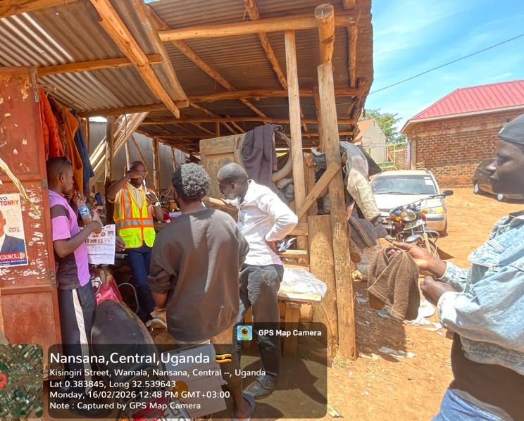 ReafUg's tweet photo. Engaging young men in open conversations about using #OraQuick empowers them to know their #HIV status, take control of their health, and protect their partners. 

Testing is power &amp; every status known brings us closer to #EndAIDS2030Ug 

#KnowYourStatus 

@KCCAUG @MinofHealthUG https://t.co/WQYULffsV3