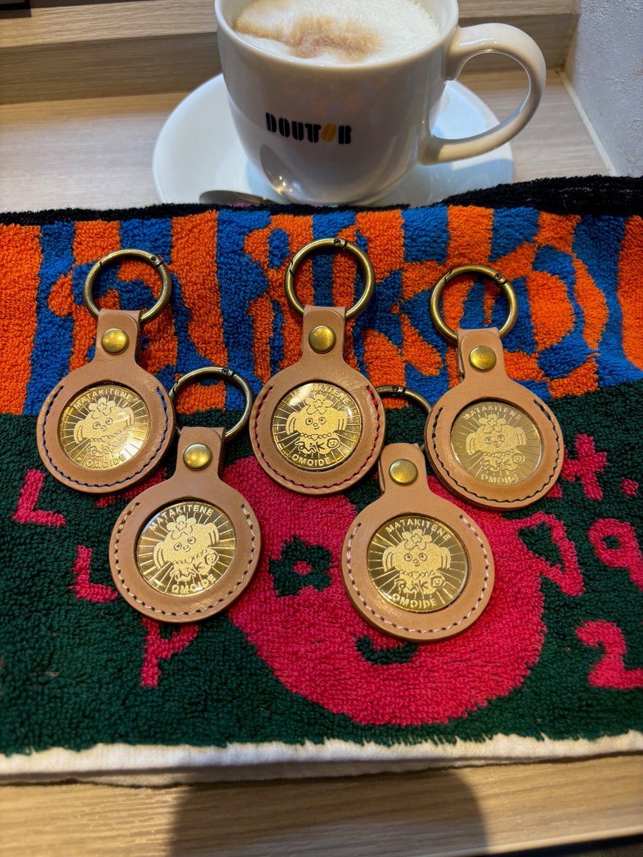 aikoライブグッズのメダルキーホルダー用、オリジナルレザーケースが