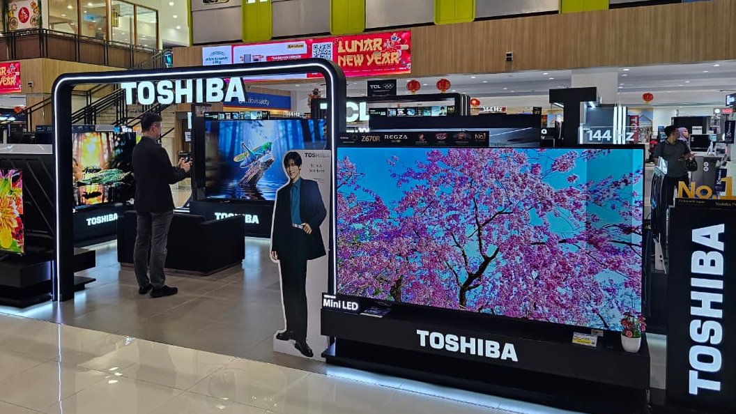 Mau bertemu mas Meme?

Kamu bisa mengunjungi <a href="/electronic_city/">Electronic City</a> di SCBD. Mas Meme berdiri di sana siap menyambutmu.

Kalau kamu sudah berkunjung, boleh reply dengan fotomu bersama mas Meme ya! Ayo kita bermutualan!

Terima kasih ya <a href="/renrenmeguro/">peri kecilnya meguro</a> atas trivianya!