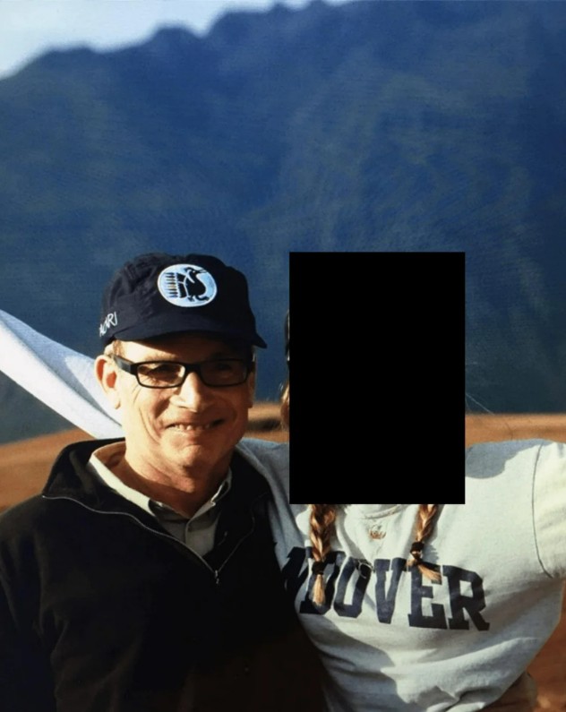 Looks like Glenn Dubin was allowed to bed/rape other girls (besides Virginia Giuffre) by his "trophy wife" Eva Andersson. He's in the #Epsteinfiles with another redacted 'Epstein girl'.