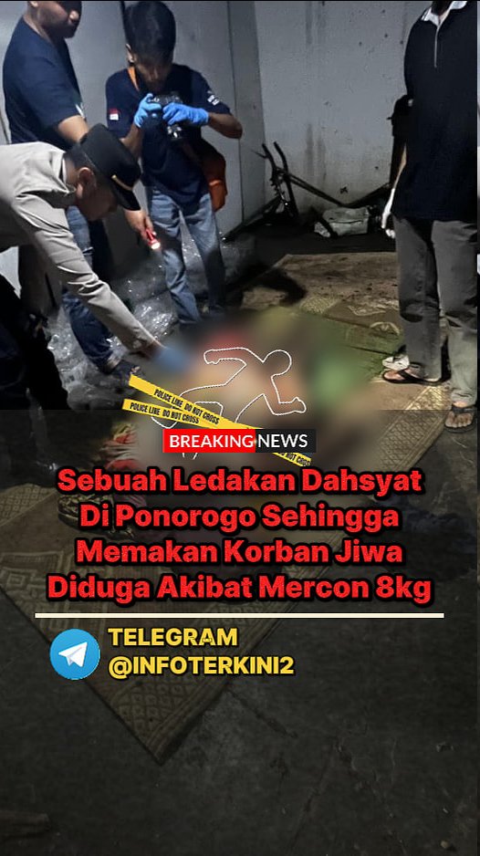infoterkini2_'s tweet photo. Petasan Meledak di Plosojenar Ponorogo, 1 Siswa SMP Meninggal & 1 Dilarikan ke RS, Rumah Berantakan.
Kejadian Pada Hari Minggu, (01/03/2026)
Dokumentasi Tanpa Sensor Selengkapnya di Telegram: https://t.co/Yp0aTQXcFG
#news #infoterkini #trending #petasan #mercon #meledak https://t.co/XQsSi1eucH