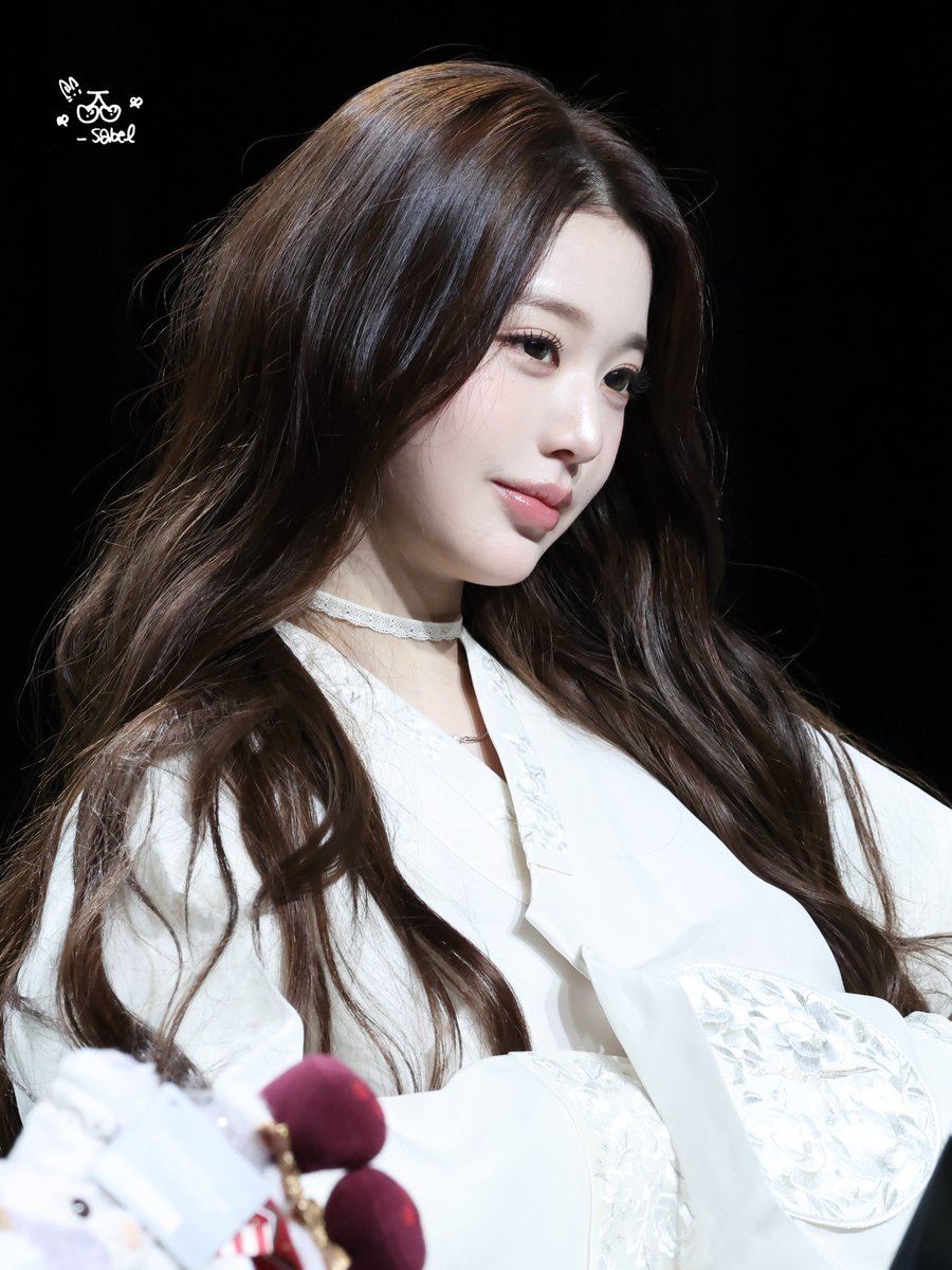 wy_sabel's tweet photo. 260302 한복녕
#아이브 #IVE #장원영 #JANGWONYOUNG #원영 #WONYOUNG #ウォニョン https://t.co/umSE59rCbR