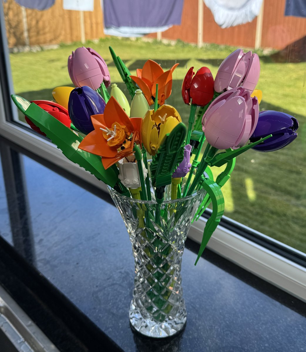 Bricks2Learn tweet media