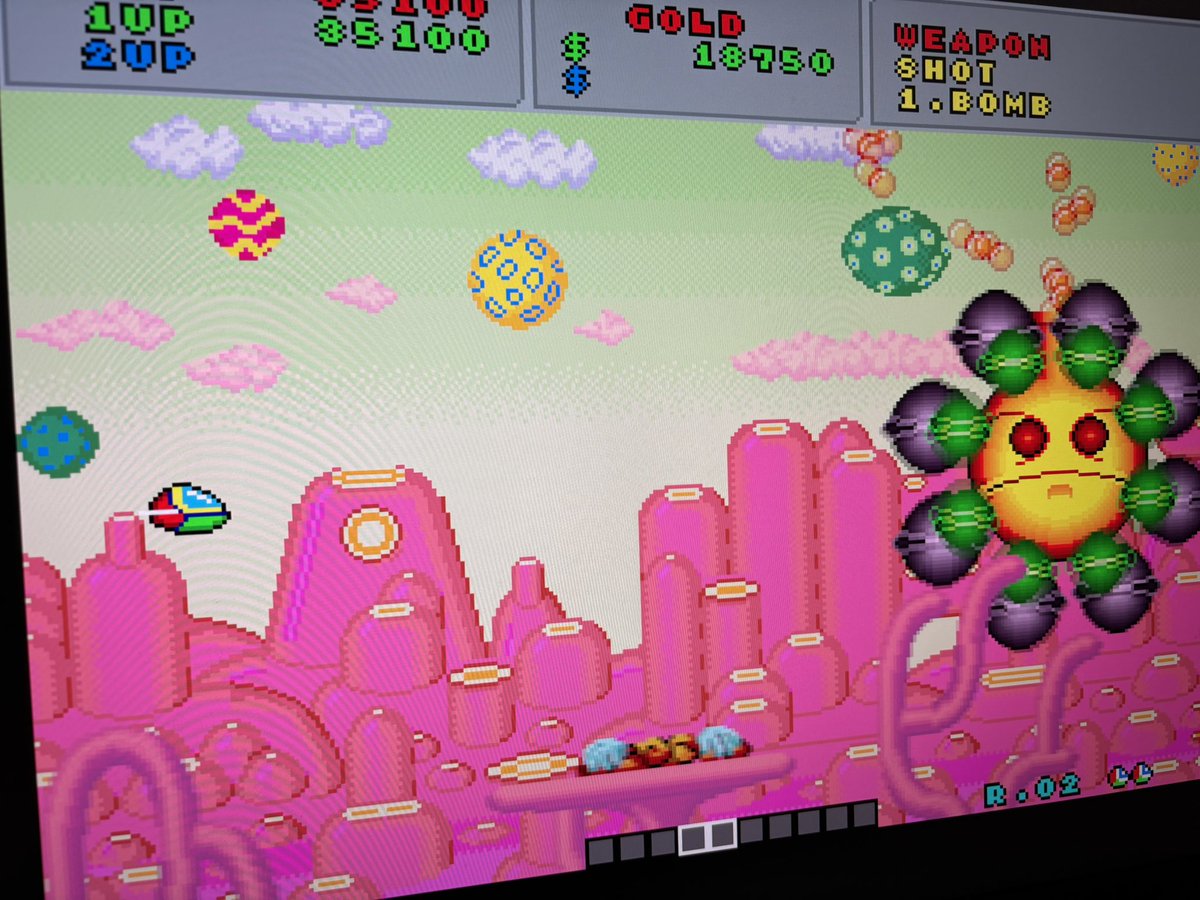 随分前にセールで買ってたの、ようやく始めました。前作が面白過ぎてクリア後にお腹いっぱいになって2年以上寝かしてた。ゲーセンがヤバい、時間溶ける（笑）
 #ロストジャッジメント　#LostJudgment