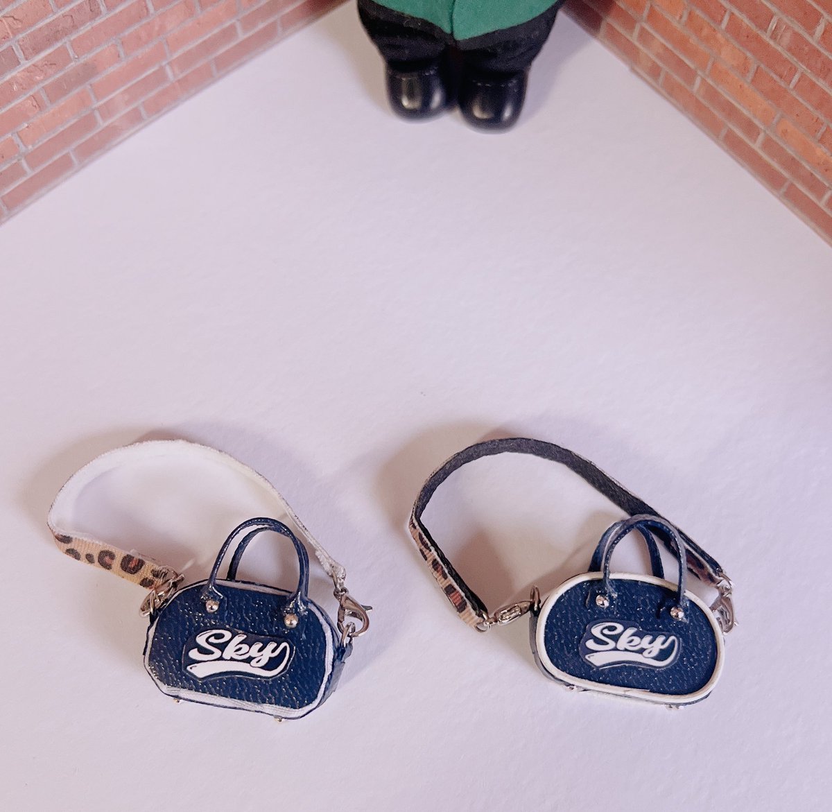 ふふふっ白い合皮紐を手に入れたので🤩 碧海くんぬい用のミニボストン