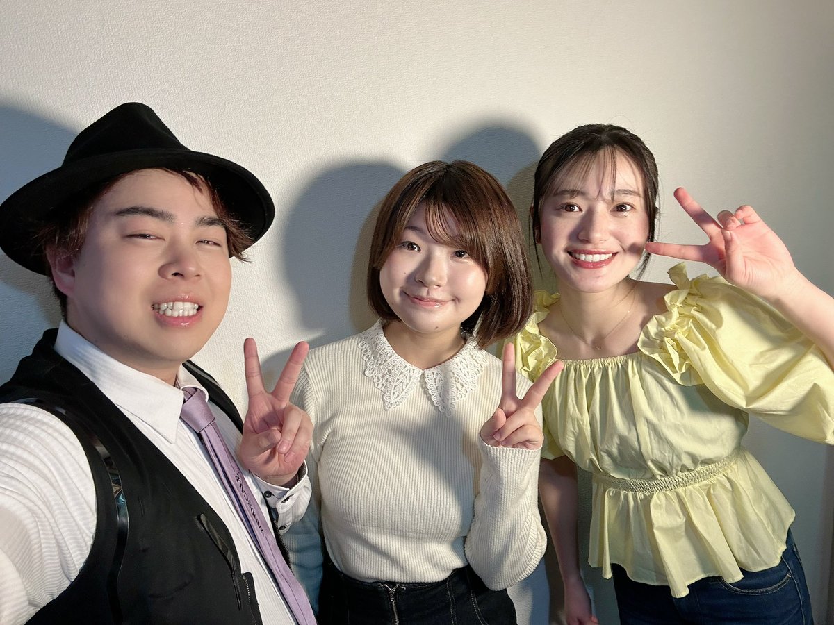 KZ40620505's tweet photo. 今日は新しい宣材の撮影へ行ってきました‼️

衣装とかはほぼ変わってないが前の撮影から雰囲気やポージングは進化できたかな🤔

#メイドのみやげ26 のメンバーの撮影も見学できてみんなめっちゃ良かった✨

自分の写真含めみんなどんな感じに完成するのか出来上がるのが楽しみ😆

#ナシカ座 https://t.co/KhflzXxD10