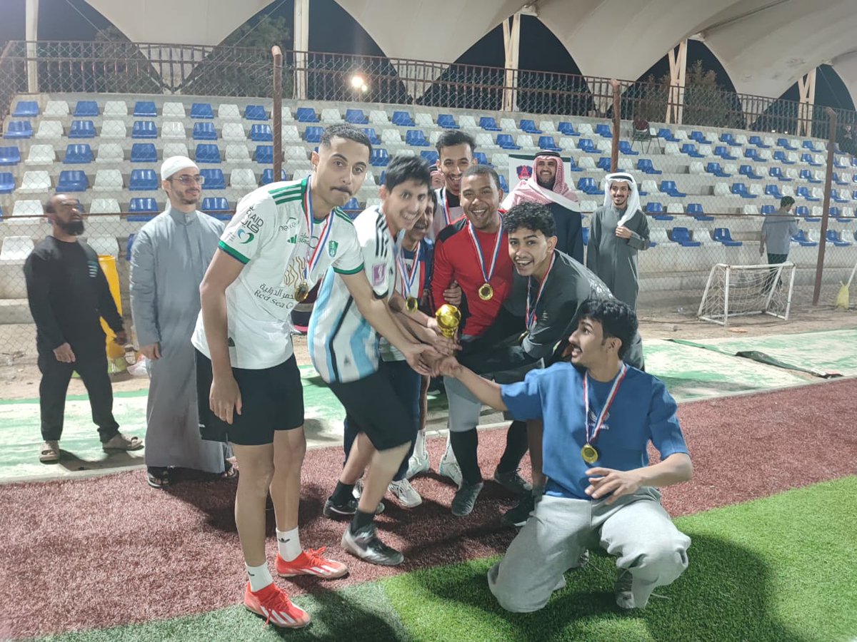 عمادة شؤون الطلاب tweet media