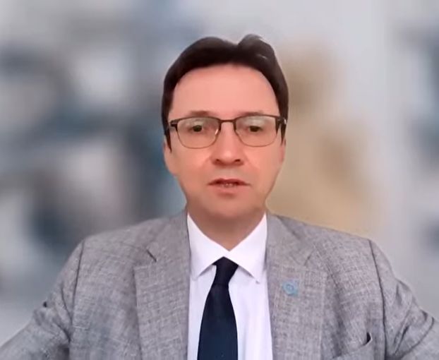 Prof. Peter Schwarz tweet media