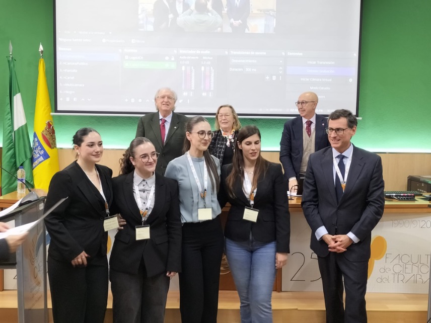 univcadiz's tweet photo. 🥇 La Universitat Jaume I se ha proclamado ganadora del II Torneo Nacional de Debate celebrado en la Universidad de Cádiz. ¡Enhorabuena! El podio lo completan la Universidad de Cádiz, con un segundo puesto muy disputado, y la Universidad Carlos III de Madrid, en tercera posición. https://t.co/uchXPCnjo3