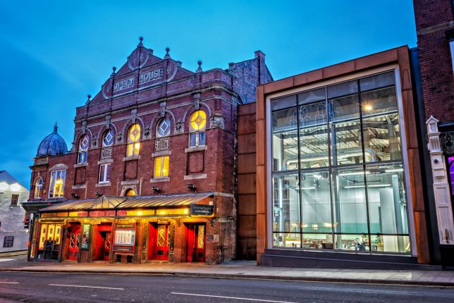 AMonkeyWithCymbalsTC tweet media