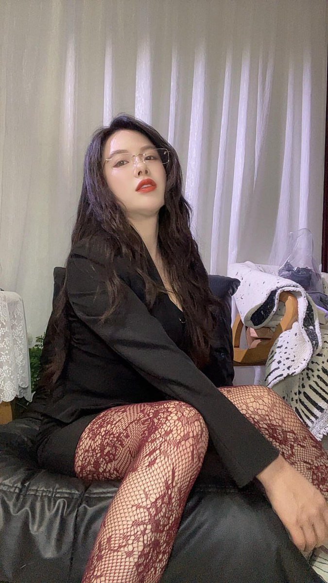 花好情长 tweet media