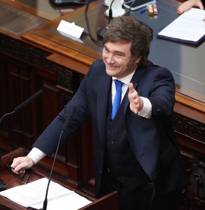 Ale Fantino tweet media