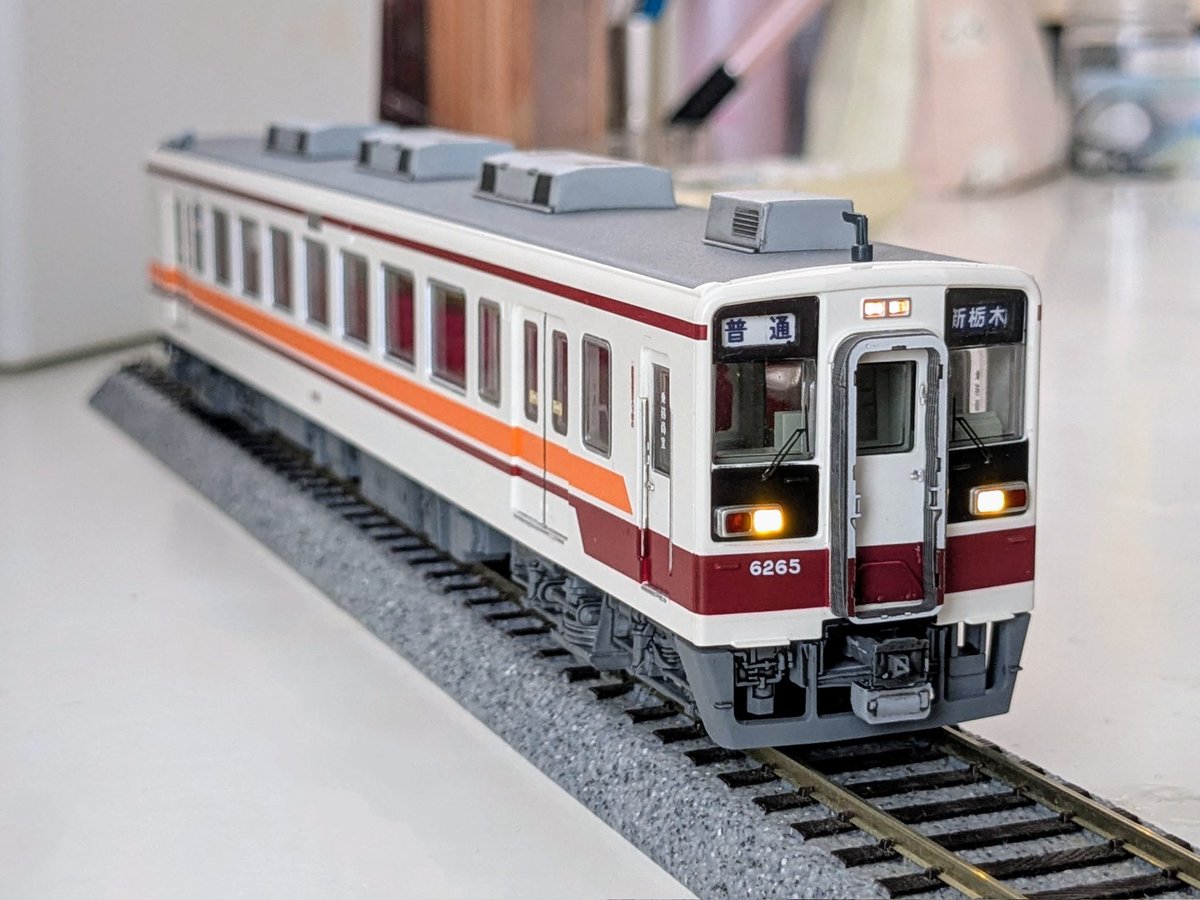 天賞堂の東武6050系を今更ながら点灯化。モデルシーダー製のライト