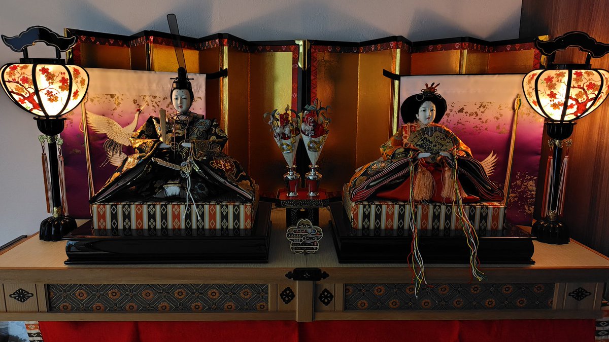 あかりをつけましょ ぼんぼりに
あしたはたのしい ひなまつり♪

会報ちゃんも あしたは きてね☆