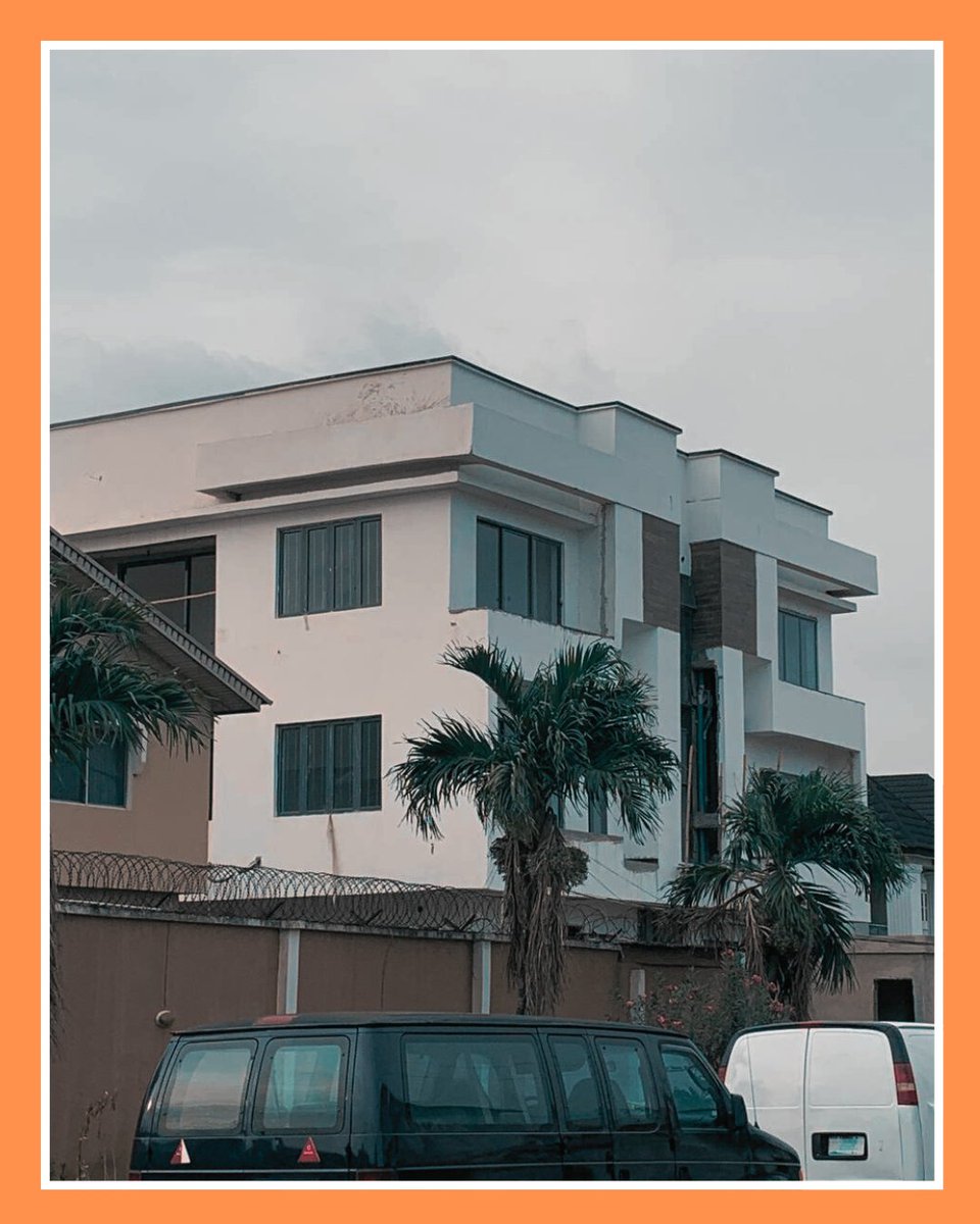 SpatialPer's tweet photo. Architecture is culture responding to climate whether through shade or skyline. 

The functionality of a good roof design is the result of the careful blend between these two forces.

#nigerianarchitecture #ClimateResponsiveArchitecture #AfricanArchitecture #DesignThinking https://t.co/8NBftYyt2Z