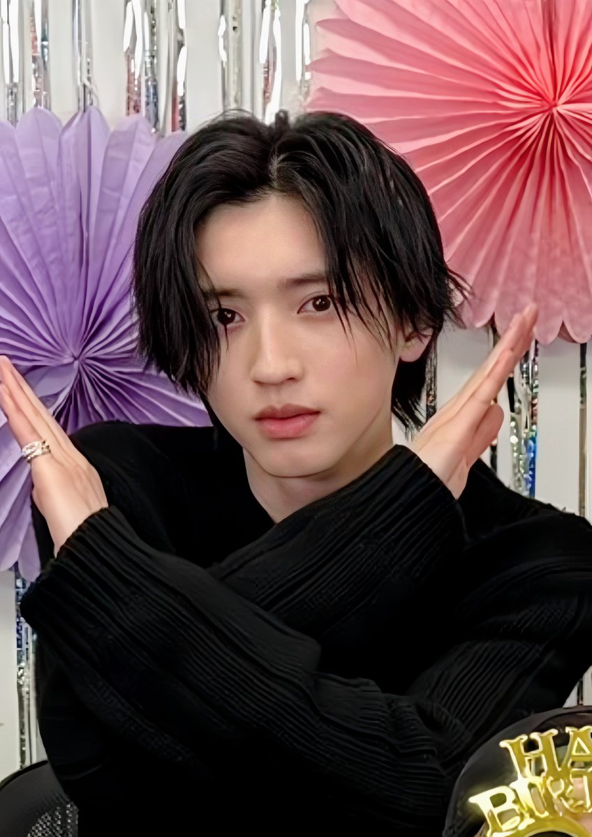 髪伸びたね 元気そう メンバーとのお仕事はYouTubeかな？