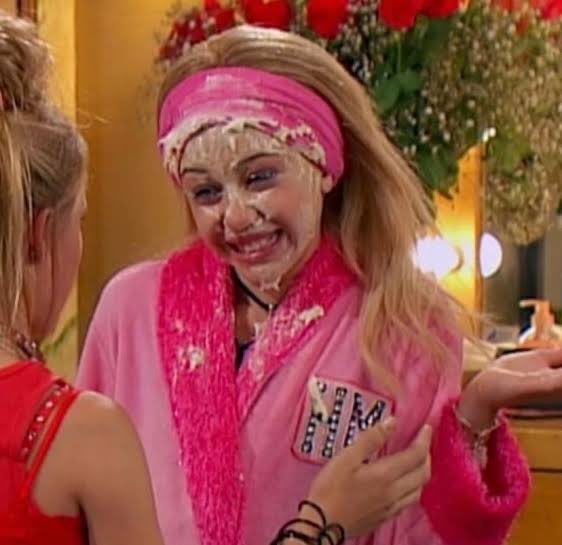 sarah 🤍 tweet media