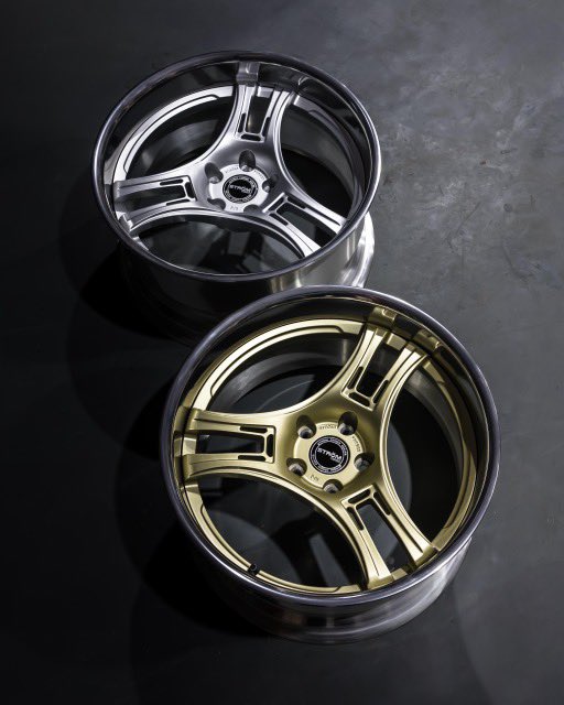 Deus_quiser's tweet photo. new wheels install‼︎
#stromwheels RF-3!
19×9.5j+20,19×10j+5 https://t.co/UyfrFzhKDw