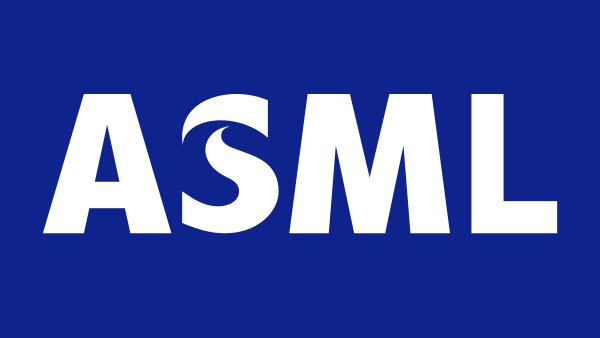 WallStDiaries's tweet photo. $ASML
ASML Yapay Zeka Çiplerinde İleri Paketleme Alanına Giriş Yapıyor

ASML, yapay zeka çiplerinin hızla büyüyen pazarından daha fazla pay almak amacıyla ileri paketleme ekipmanları geliştirmeyi planladı. 

Şirket, EUV litografi köklerinden öteye geçerek birden fazla özel çipi bağlayıp birleştiren araçlar üretmeye odaklandı ve bu alanda yeni makineler için adımlar attı. 

Bu strateji, AI işlemcileri ile yüksek performanslı bellek sistemlerinin temel yapı taşlarından biri olan ileri paketleme teknolojisini güçlendirdi.