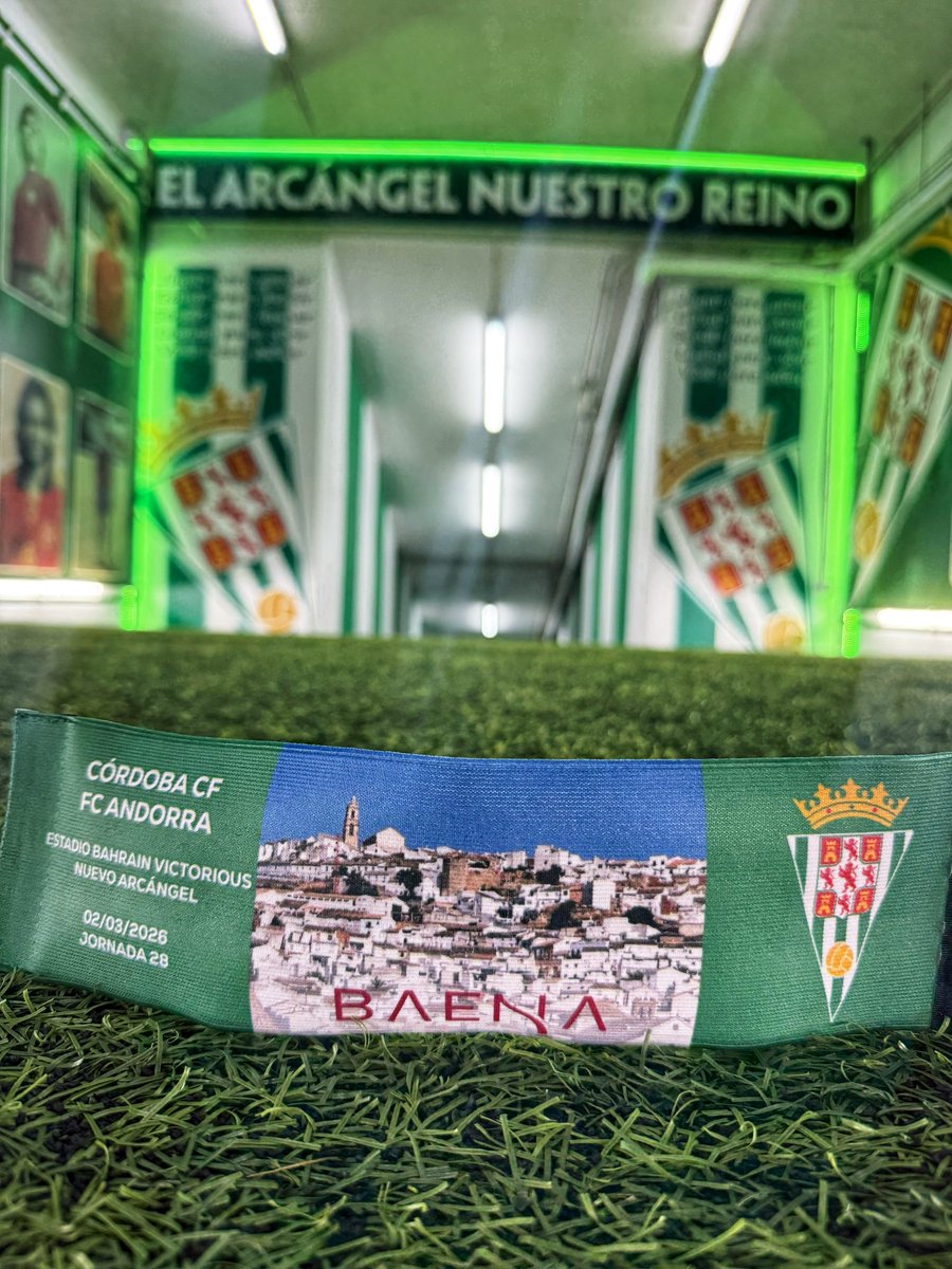 CordobaCF_ofi's tweet photo. ©️ Esta noche en el #CórdobaAndorra, @baena_es será protagonista del brazalete conmemorativo dedicado a una localidad cordobesa, dentro de la iniciativa impulsada por la @dipucordoba junto al #CórdobaCF 🤍💚

El brazalete del capitán rendirá homenaje a Baena, municipio del Guadajoz-Campiña Este, reconocido por su patrimonio histórico, su cultura del tambor y su identidad cofrade.

Con una Semana Santa declarada Fiesta de Interés Turístico Internacional, Baena es referencia por la singularidad de sus turbas de judíos coliblancos y colinegros y por más de cinco siglos de tradición.

De la mano de @BaenaTurismo , entre sus grandes atractivos destacan el yacimiento íbero-romano de Torreparedones, la Cueva del Yeso, el embalse de Vadomojón y el oleoturismo vinculado a la DO Aceite de Baena.

Historia, tradición, gastronomía y naturaleza en un enclave único del interior de Andalucía.

#CórdobaProvinciaInfinita