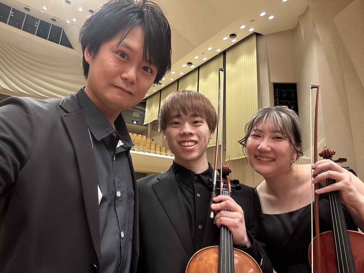 cond_zoomin's tweet photo. Orchestra Patria第2回演奏会

大勢のお客様に見守られながら終演しました。
練習の時からとても居心地の良い空間で、終わってしまうのが本当に寂しいです。

きっと第3回が開催されて、素晴らしいメンバーと舞台に立てる日が来るのだと信じています。

幸せな2年間でした！ありがとうございました。 https://t.co/NJdzEE1u0z