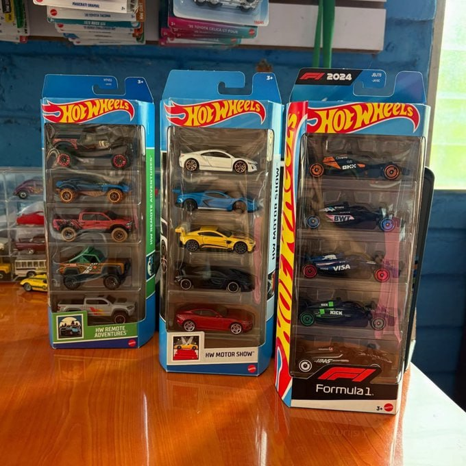 visaodeprodutos's tweet photo. 📣 OFERTA AMAZON

Pacote 5 Carros Sortidos, Hot Wheels, Mattel, Multicor

💰 De R$84,99 por R$49,99
🏃 https://t.co/GUS1Q5LjdP https://t.co/verKeGXE58
