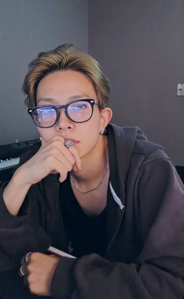 °⋆𝘕𝗂𝗇𝖺✞: 🎥 sevEN tweet media