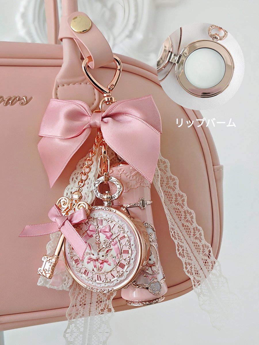 カバンにつけているのは 持ち歩ける可愛さのヒミツ🎀 あなただけの