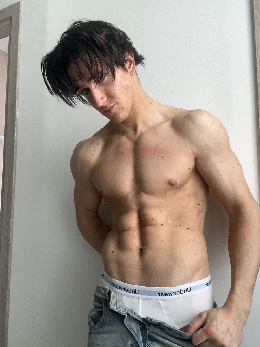 Christian Levine tweet media