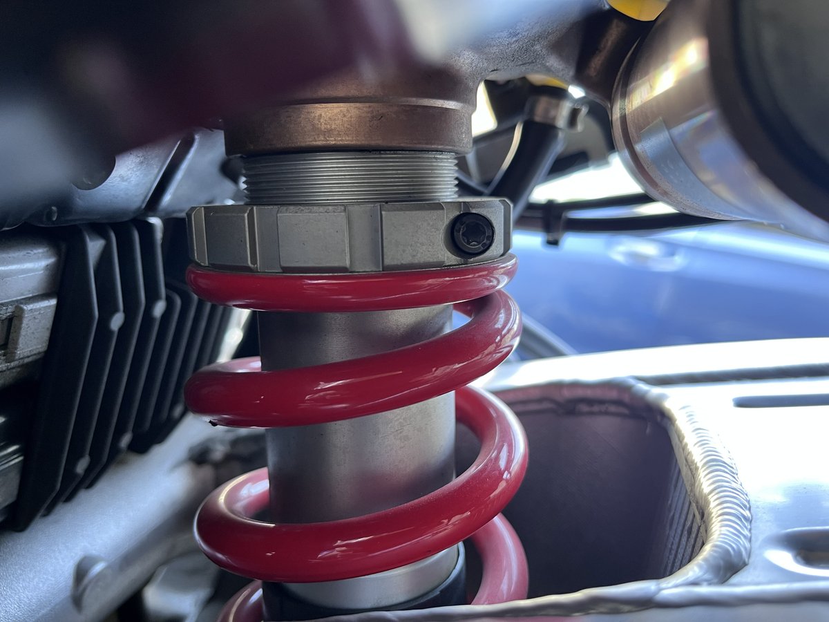 新ジャガの足回りはマニュアル指定初期値で納車されたのだが、ゴツゴツ