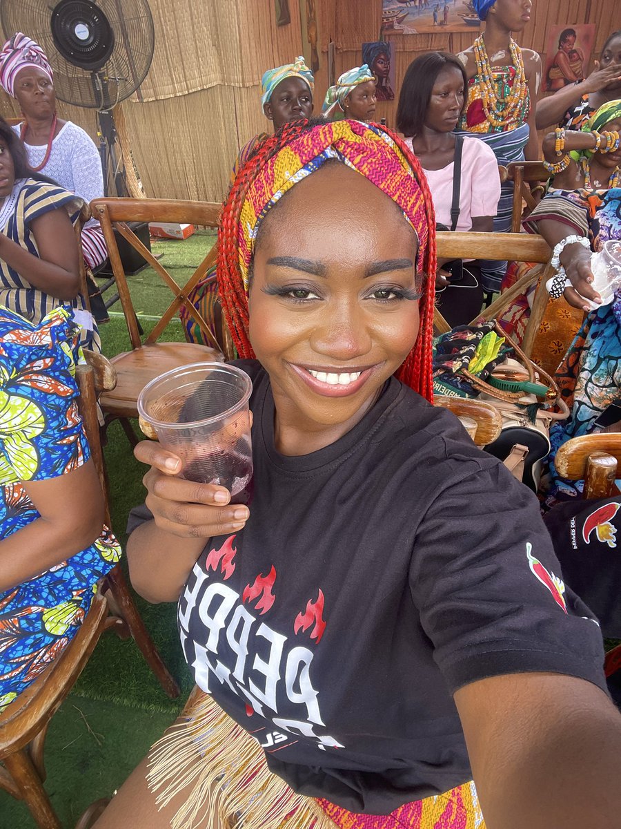 Lali X Lola tweet media