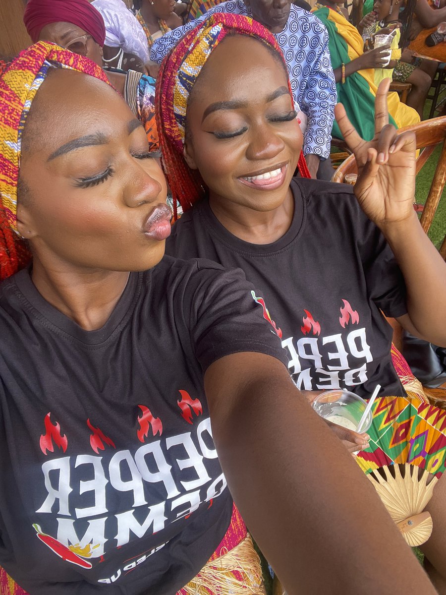 Lali X Lola tweet media