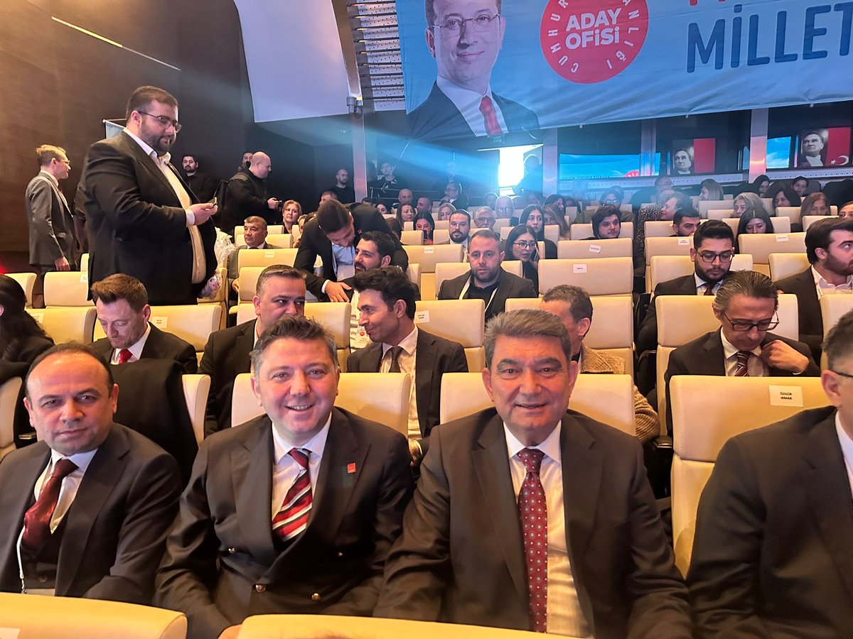 Genel Başkanımız Sayın Özgür Özel’in öncülüğünde, Ankara’da Genel Merkezimizde düzenlenen Cumhurbaşkanlığı Aday Ofisi “Milletle Birlikte, Milletin Emrinde” buluşmasına katıldık.

Bu kapsamda Tarım ve Orman Politikaları Kurul Üyesi olarak görevlendirilmiş olmaktan onur duyuyorum.