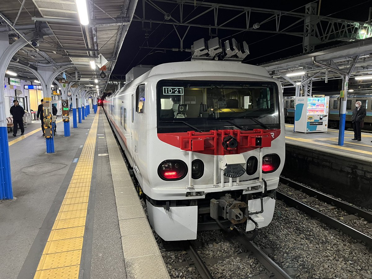 CUBRA75's tweet photo. East i撮れた〜 https://t.co/Nn8AadADg0