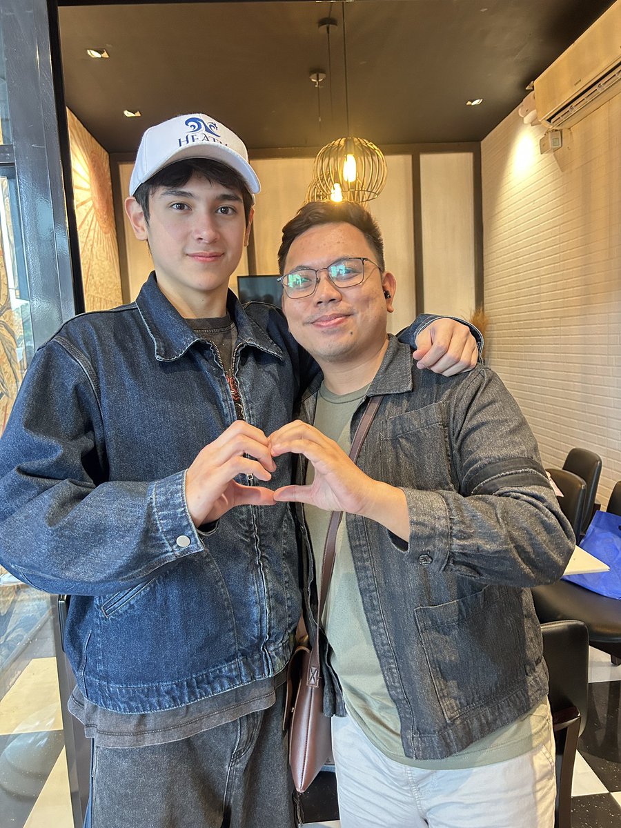 Live bukas sa unang hearHEATH si Moymoy 💙😍