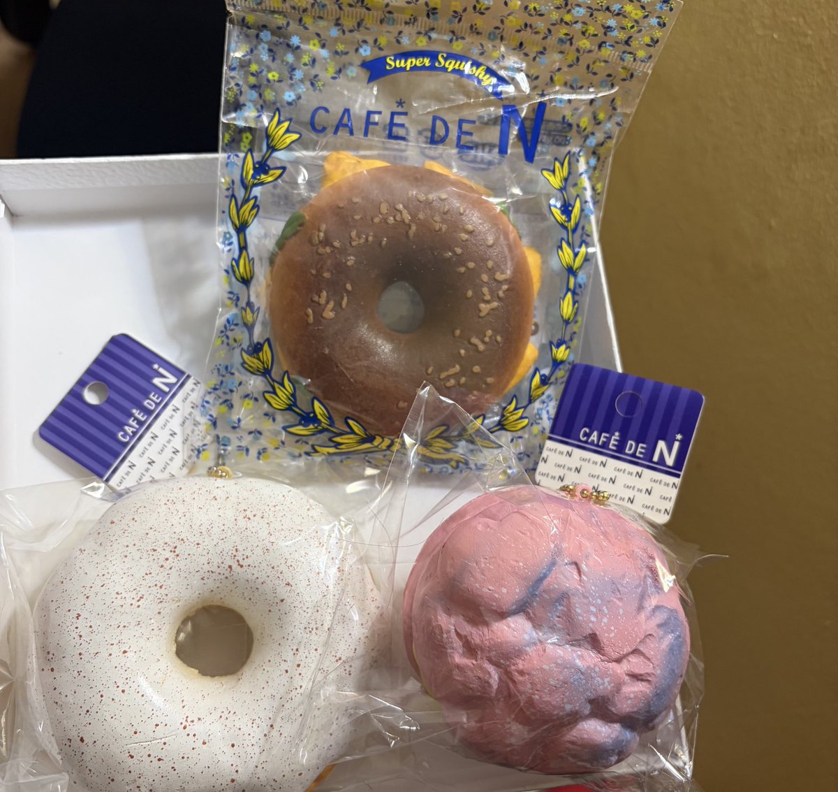 AnzelPreloved tweet media