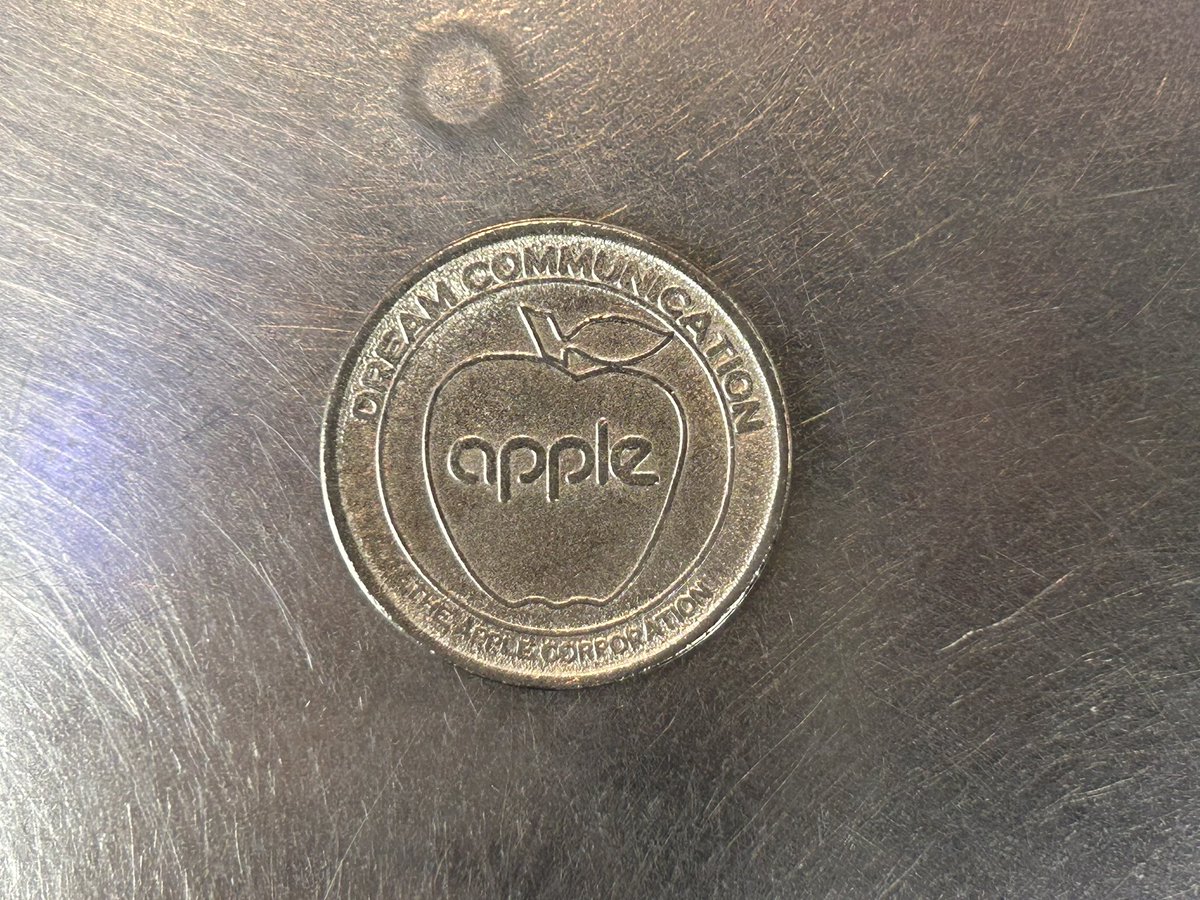 FTから出てきたいろんな他店舗メダル見てきたけど今までで一番謎な