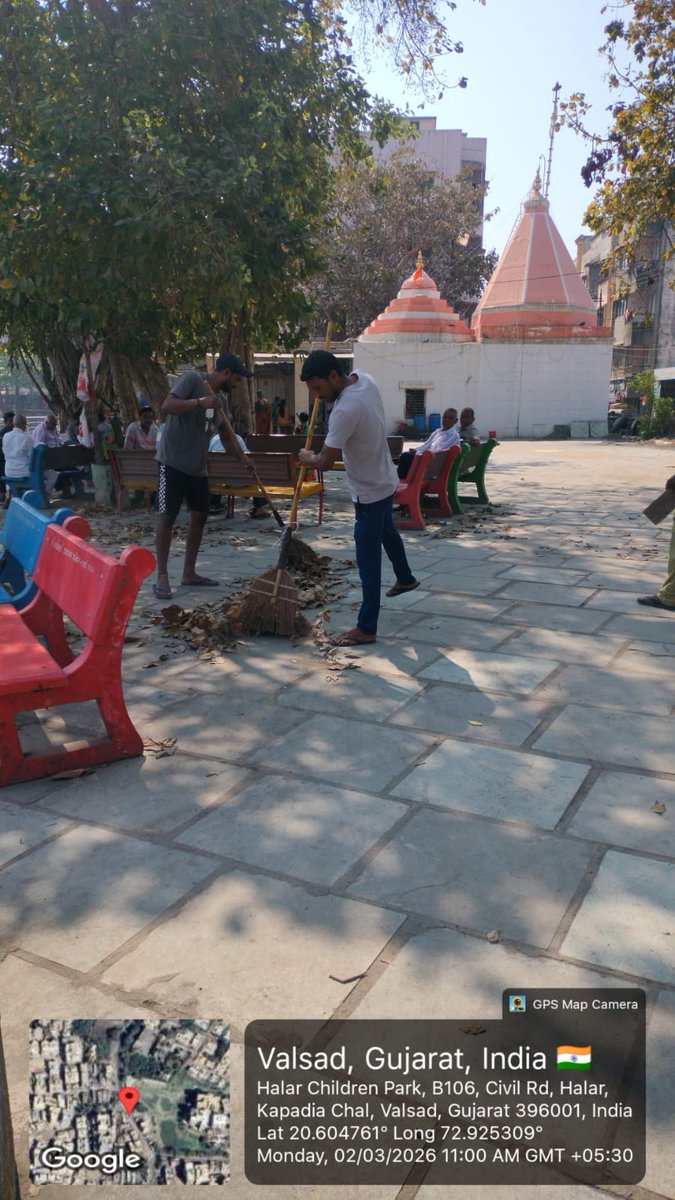 વલસાડ નગરપાલિકા દ્વારા તા. ૧૯-૧૨-૨૦૨૫ થી તા. ૩૧-૧૨-૨૦૨૬ સુધી “વિઝિબલ ક્લીન્લીનેસ કેમ્પેન” અંતર્ગત આજે તા.૦૨-૦૩-૨૦૨૬ ના રોજ  બસ સ્ટેન્ડ,રેલ્વે સ્ટેશન, રહેણાંક વિસ્તાર,શાક માર્કેટ,ઝૂંપડપટ્ટી,શૌચાલય,મંદિર,તળાવ,બાગ-બગીચા અને વાણિજ્ય વિસ્તાર વિગેરેની સાફ સફાઈ કરવામાં આવી.