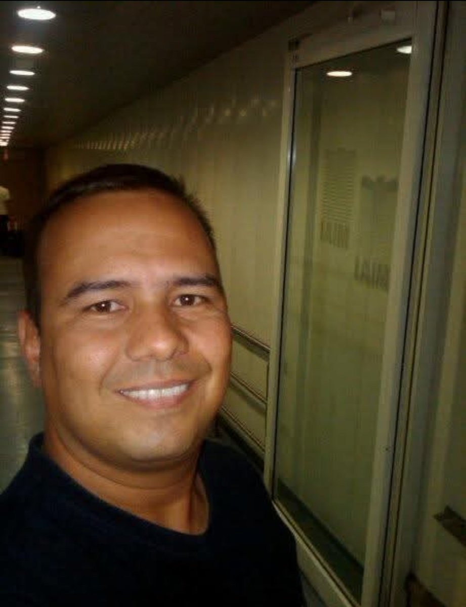 AlemCorreia2's tweet photo. LIBEREN al CORONEL Diego Bautista Espín, aprehendido agosto 2024. por PROTEGER las actas electorales y resguardar el material de votación en los centros bajo su responsabilidad
Director Liceo Militar Jáuregui La Grita, Táchira AYUDA POR FAVOR @MariaCorinaYA UN MILITAR de Verdad https://t.co/sxyOUSU0qb