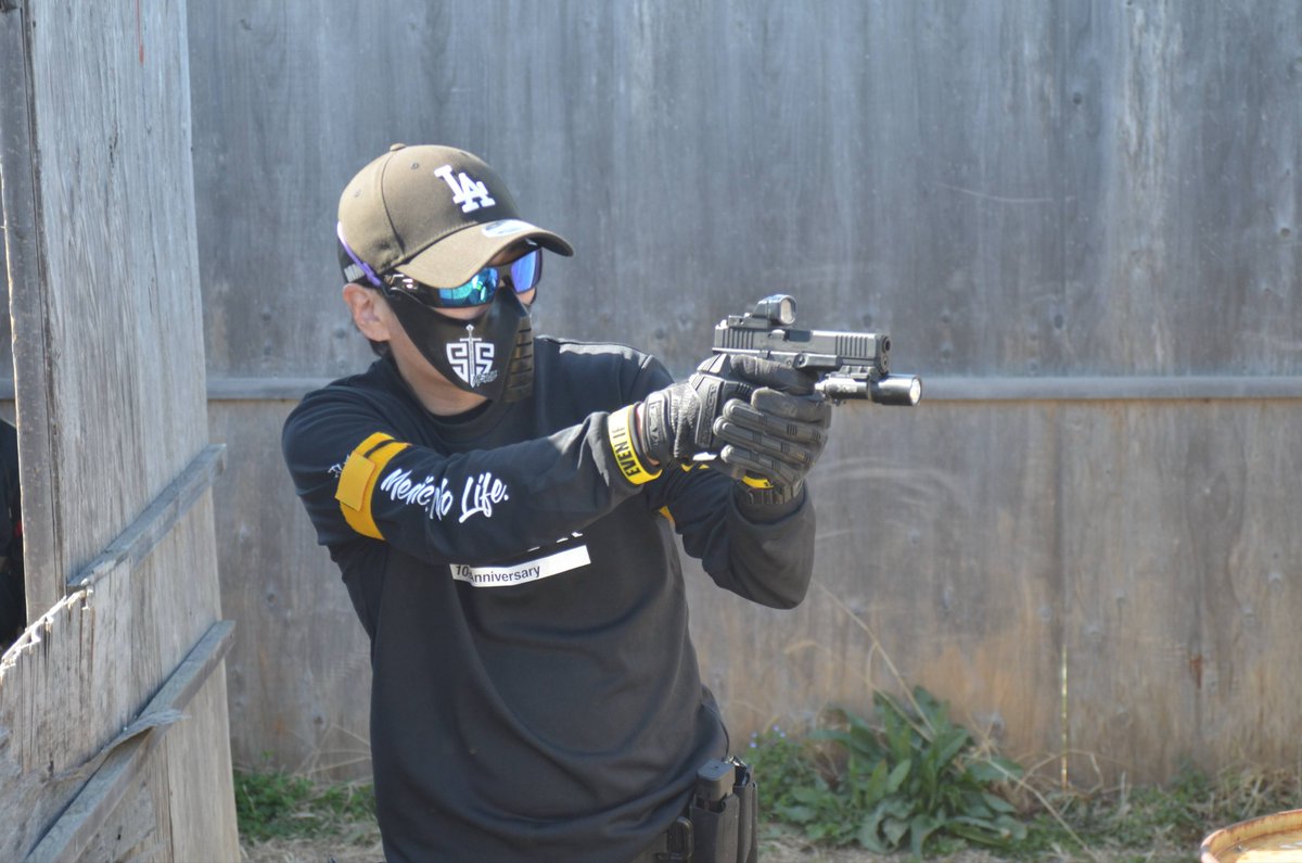 Masa_CMYK0's tweet image. 土曜は初見さん多めの #SISTER でした！
相方と安定の「最初だけ2マンセル」w
仲良くヒットされました！
気温も高く身体が動けちゃうから脚がパンパンで攣りそう。。
ご一緒された皆様、ありがとうございましたー！