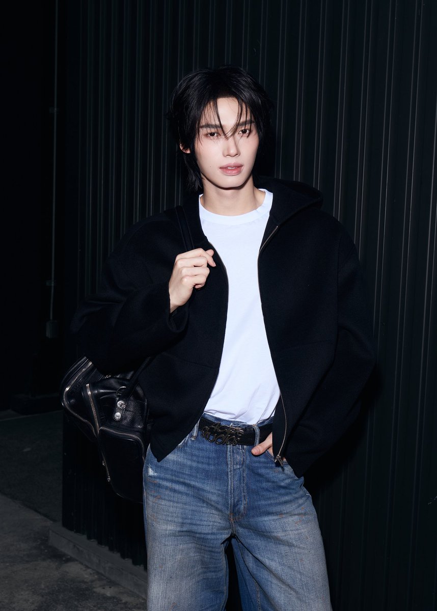 Vogue Thailand tweet media