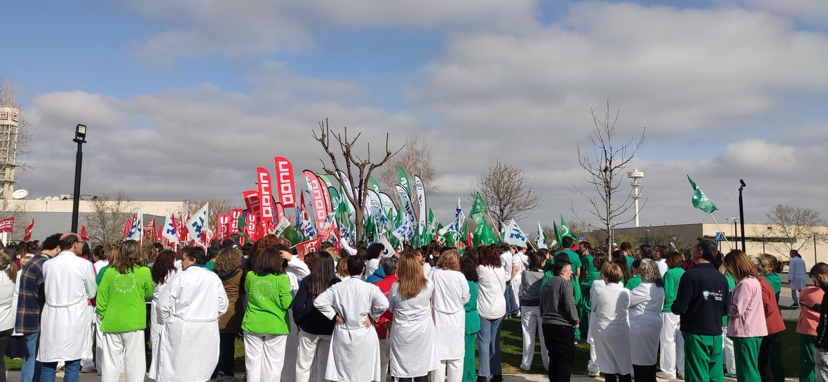 SATSE_CLM's tweet photo. 📢 La carrera profesional es un derecho de los trabajadores, pero en el Sescam está paralizada desde hace 14 años. Seguiremos luchando hasta que se nos devuelva lo que nos pertenece #CarreraProfesionalYa https://t.co/KgUWYckHmi