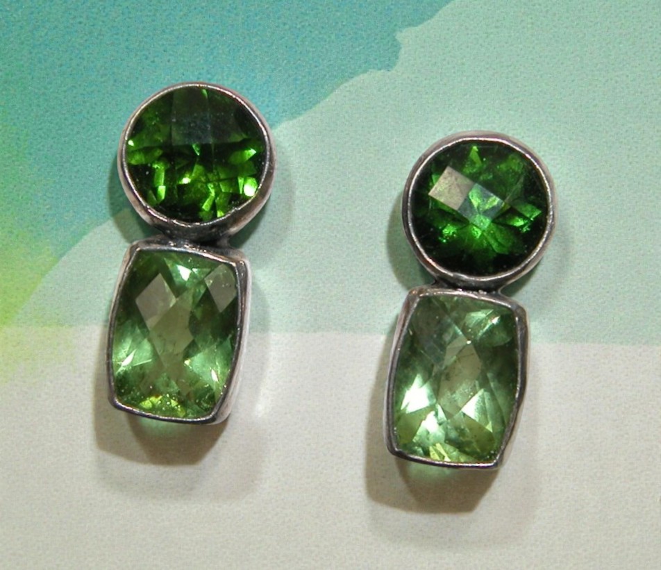 Amykahnrussell's tweet image. Sometimes all you need is a little gemstone earring and you are ready! #GemstoneEarrings #JewelryLover #EarringStyle #FashionAccessories #JewelryDesign #GemstoneJewelry #ElegantEarrings #HandmadeJewelry #JewelryAddict