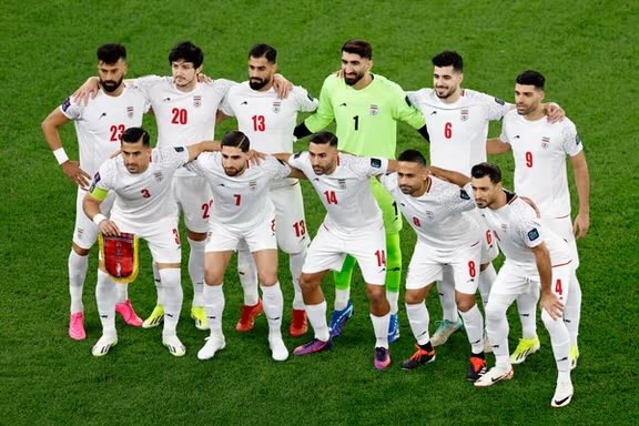 Irán se da de baja al mundial de fútbol 2026 y creo que no somos conscientes del riesgo que corren miles en meterse en un estadio en USA con la situación actual.

Ni México, Ni USA deberían ser sede del mundial.