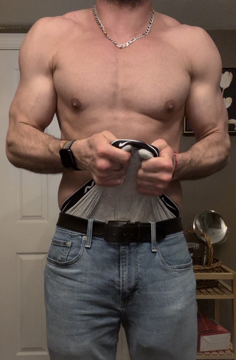 Muscle Wedgie Boi 🇨🇦😈 tweet media